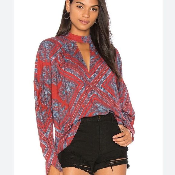 FREE PEOPLE Walking On A Dream Tunic Top Red Blue Size Medium - Picture 1 of 12